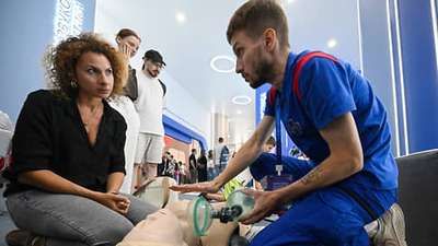 Петербургские коммунисты начали сбор подписей против отработок для студентов-медиков